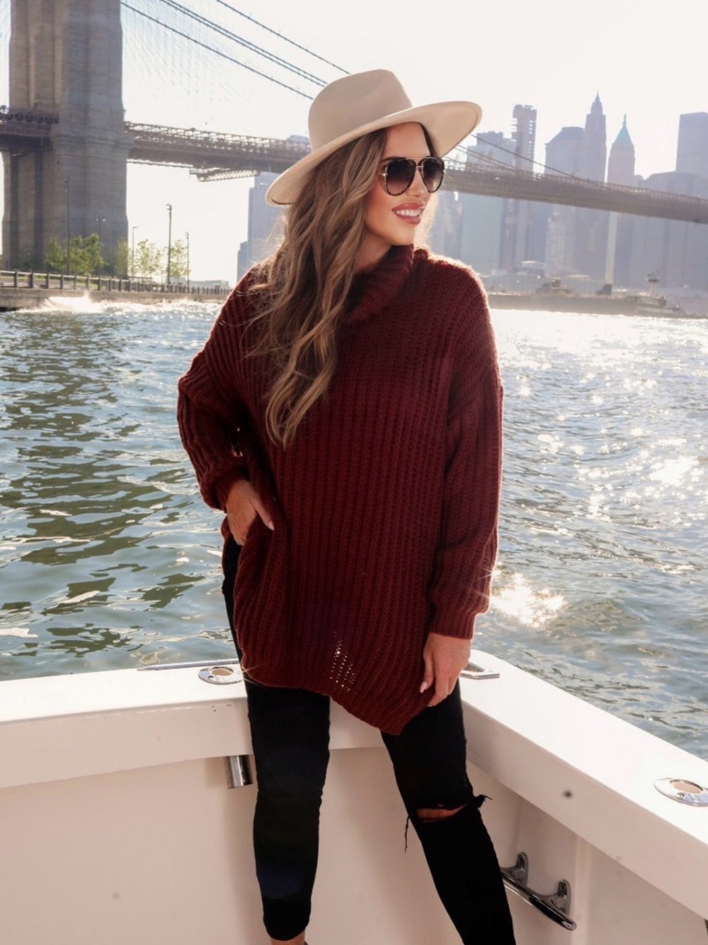 Relaxed Ribbed Turtleneck Sweater - Wine
